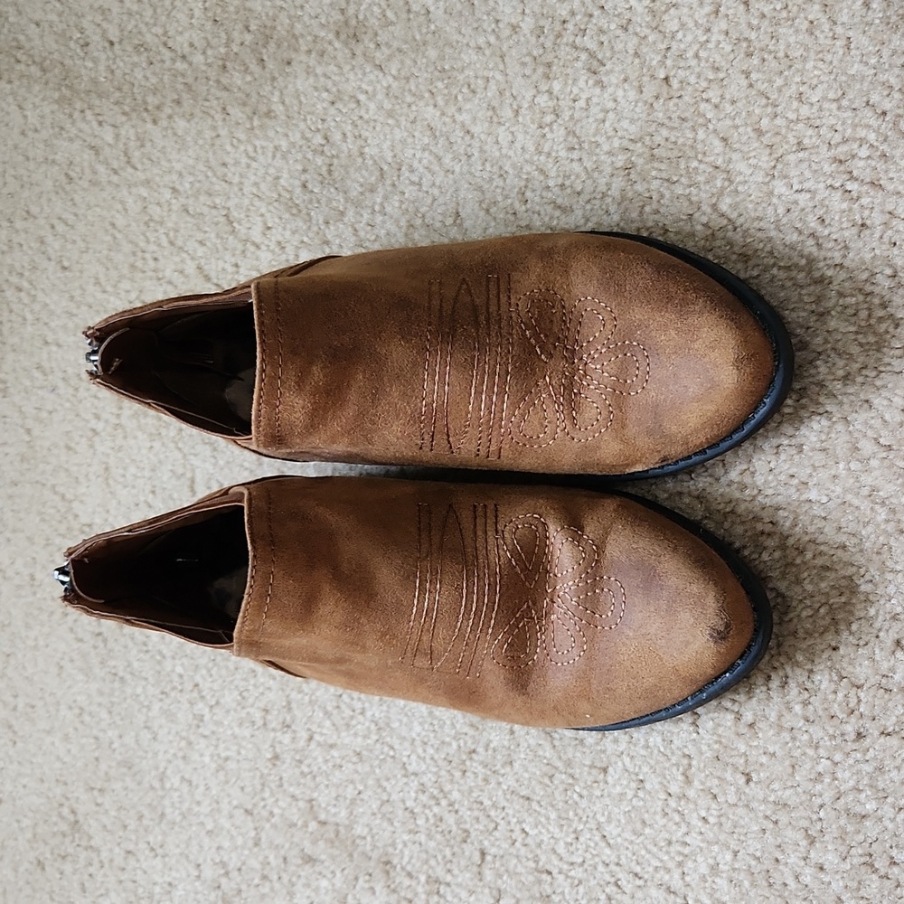 Girls brown booties